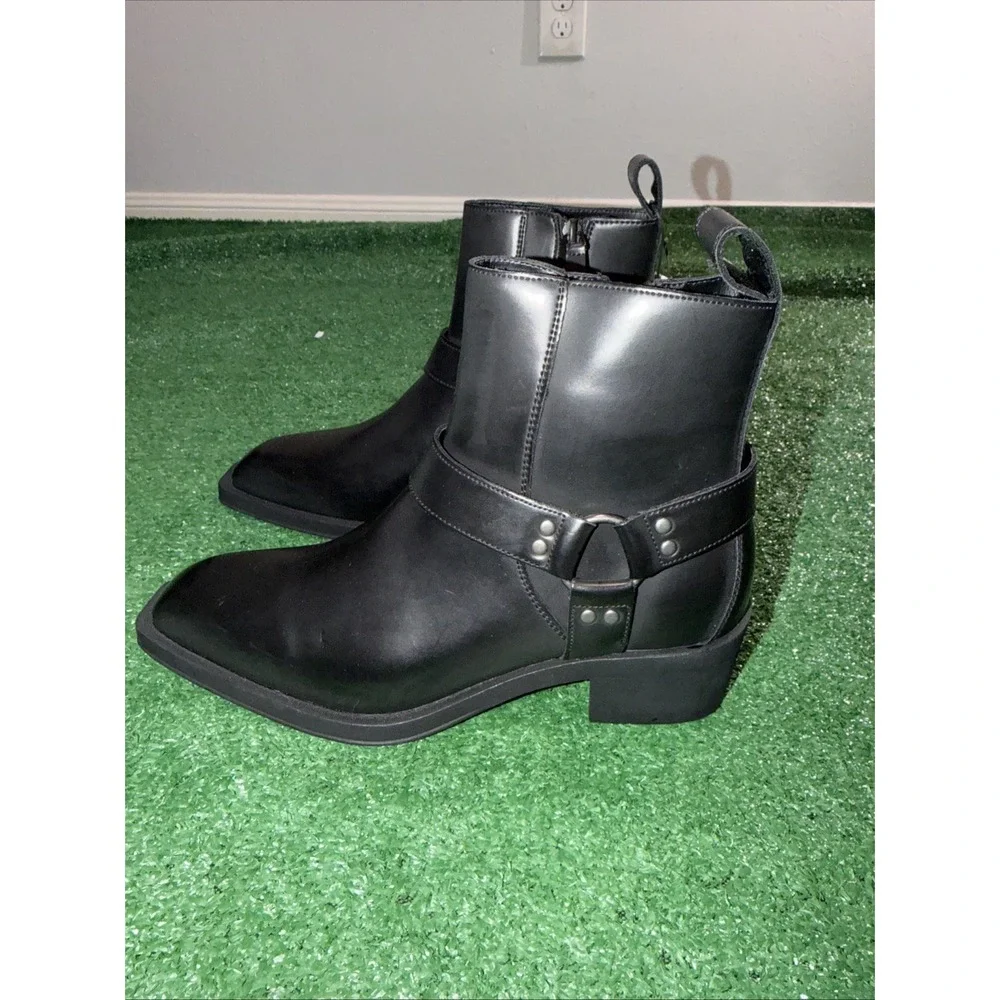 Zara Men's Black Buckle Cowboy Boots Size 8 Side Zip Western Ankle Boots